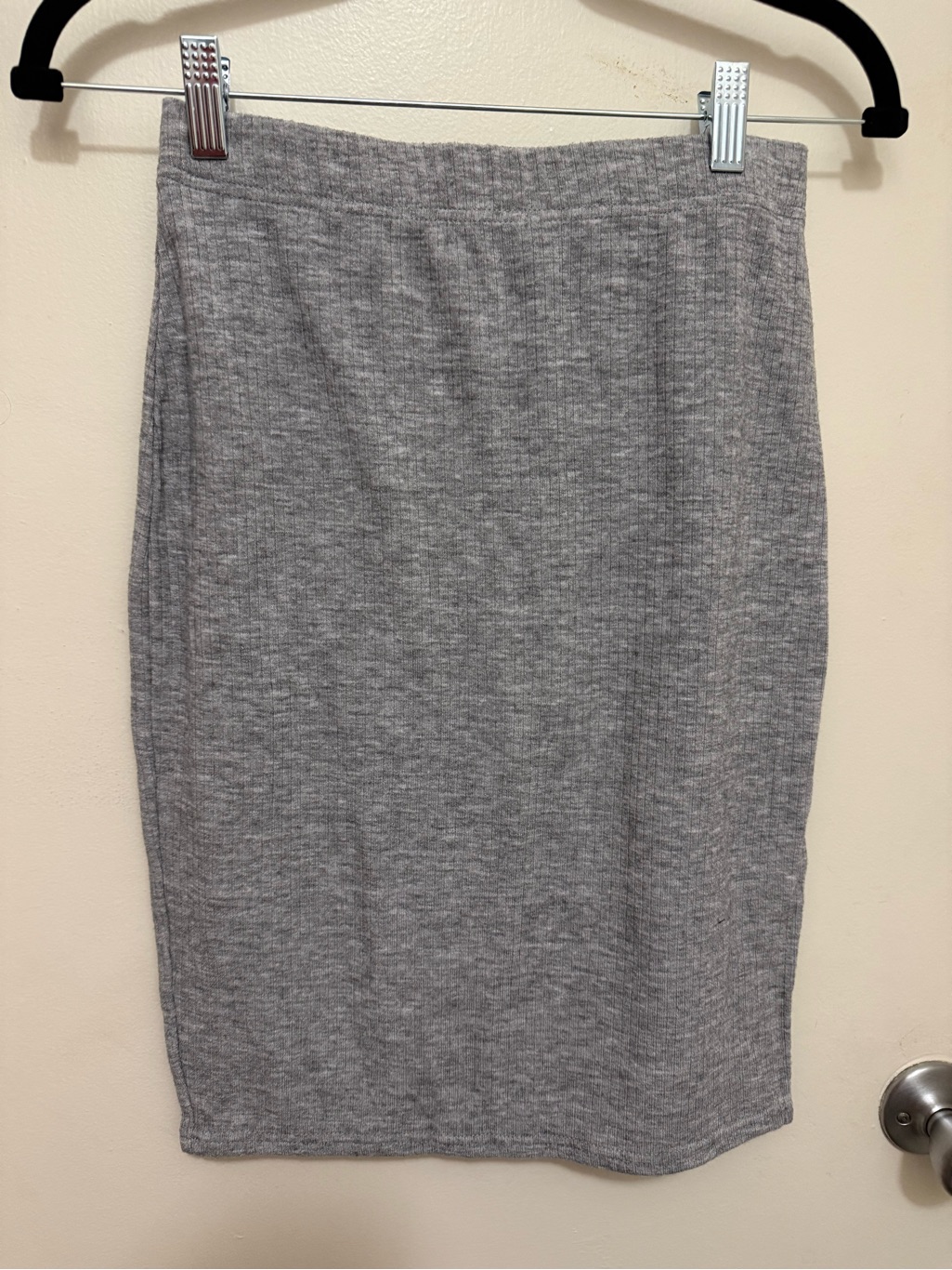 Classic Gray Knit Pencil Skirt - Women's